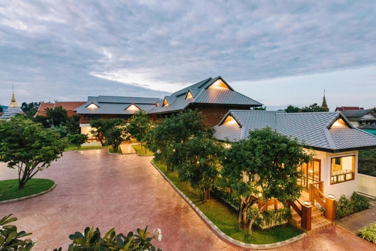 Huen Him Kong Hotel Phrae Esterno foto