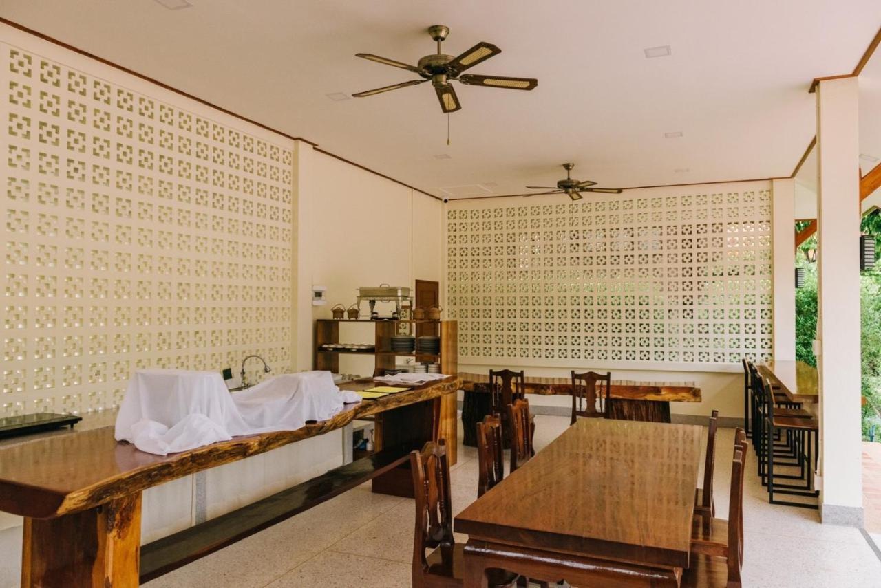 Huen Him Kong Hotel Phrae Esterno foto