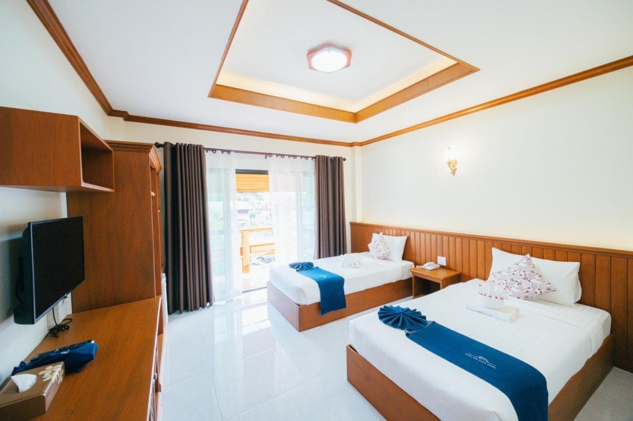 Huen Him Kong Hotel Phrae Esterno foto