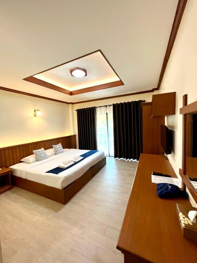 Huen Him Kong Hotel Phrae Esterno foto