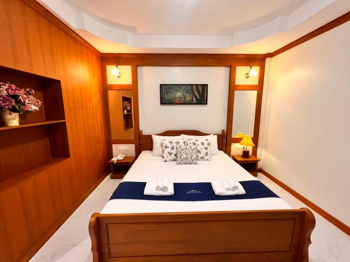 Huen Him Kong Hotel Phrae Esterno foto